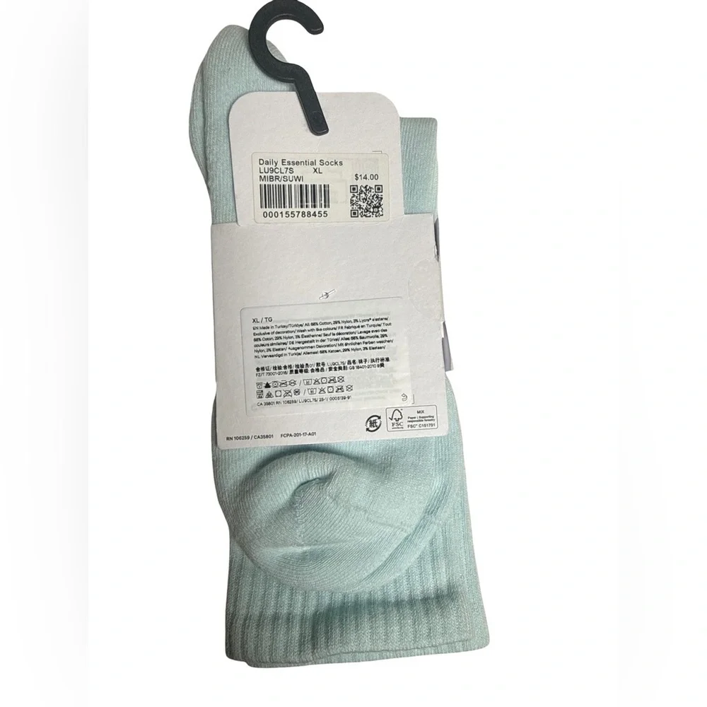 Lululemon Daily Essential Crew Socks XL NWT Mint Green Unisex